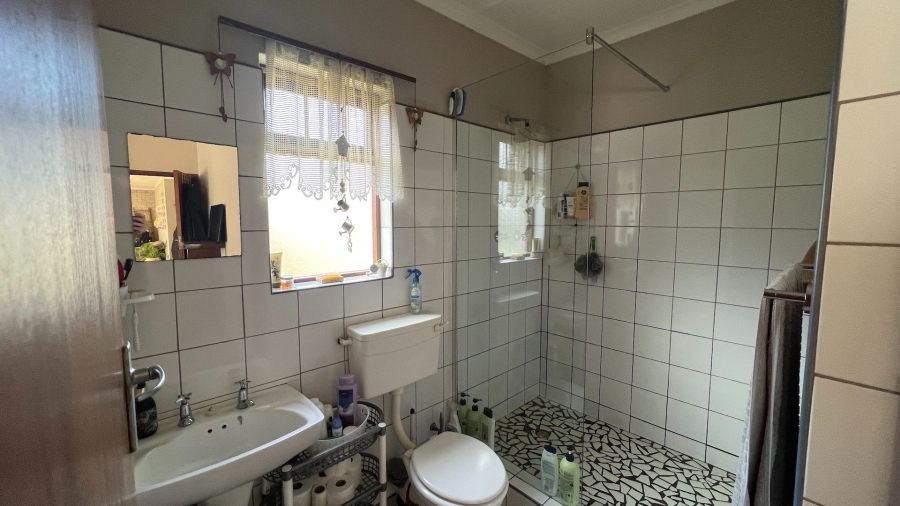 3 Bedroom Property for Sale in Denneoord Western Cape